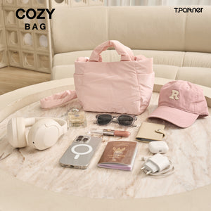 กระเป๋าสะพายไซส์มินิ Cozy Bag สีชมพูอ่อน พร้อมอุปกรณ์จัดเต็มสำหรับเดินทาง