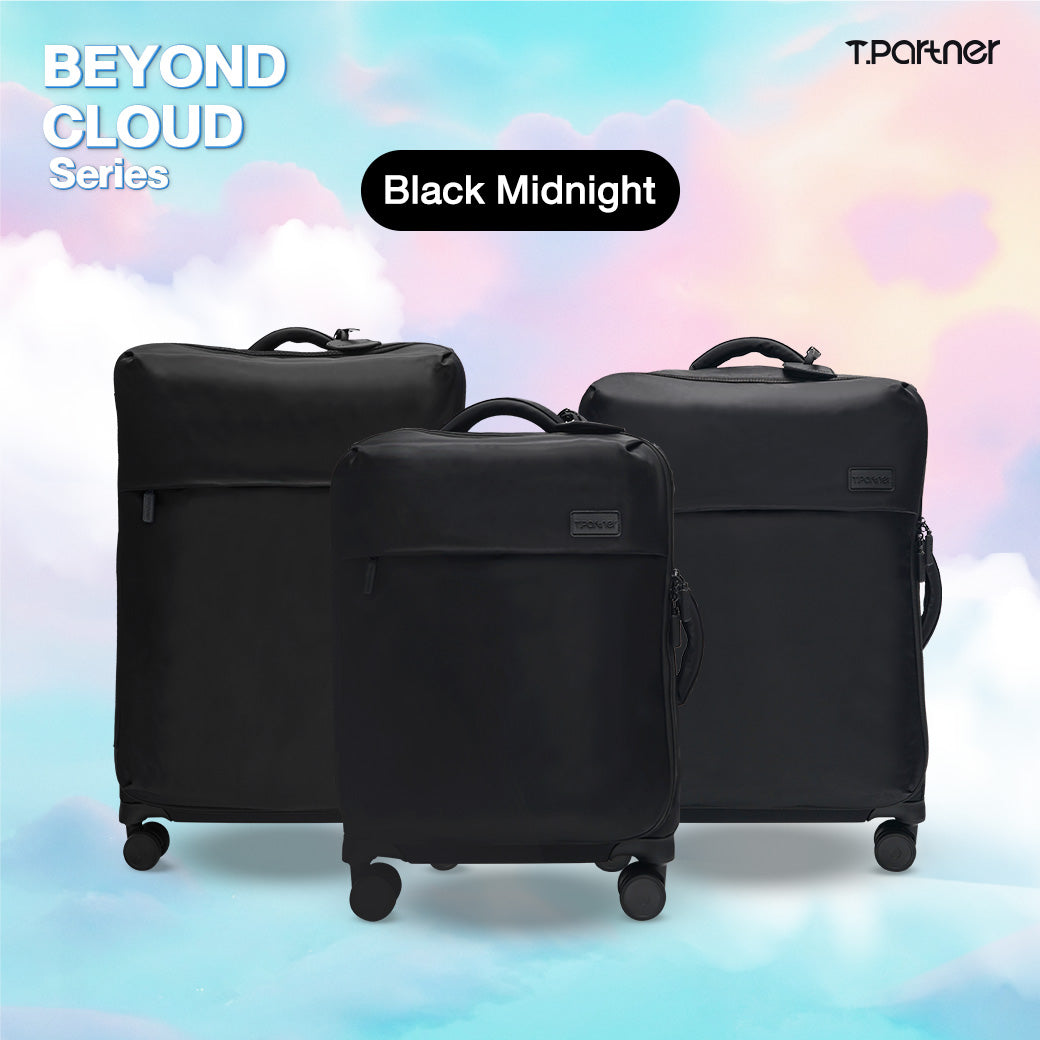 กระเป๋าเดินทางสีดำรุ่น Beyond Cloud Series สามขนาด วางเรียงกัน