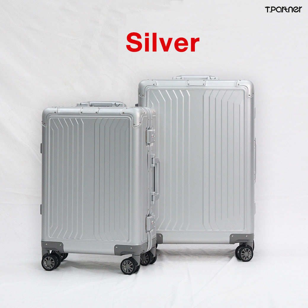 กระเป๋าเดินทางอลูมิเนียมสีเงิน Platinum Series สองใบ ขนาดต่างกัน