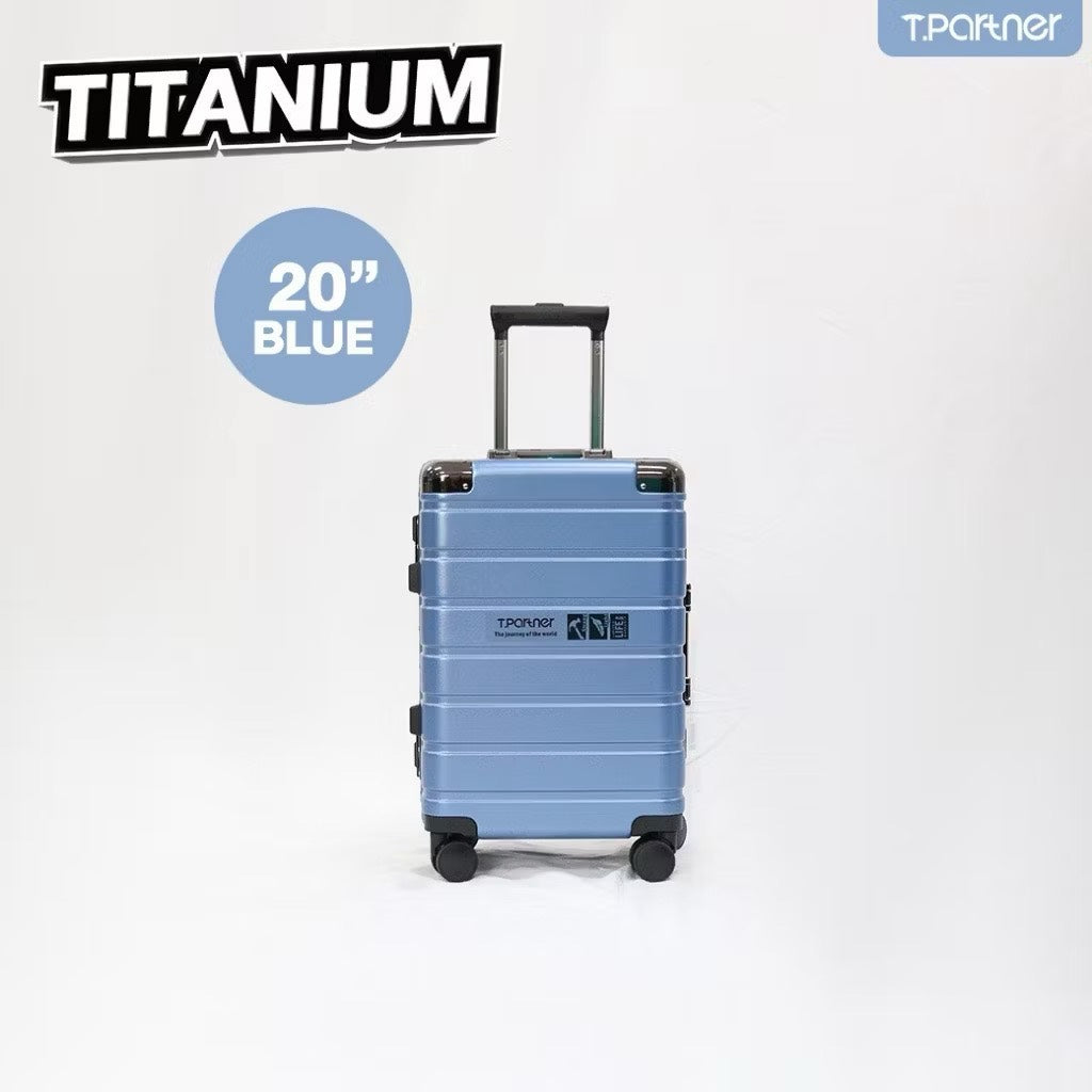 กระเป๋าเดินทาง Titanium Series ขนาด 20 นิ้ว สีฟ้า ดีไซน์หรู ทนทาน