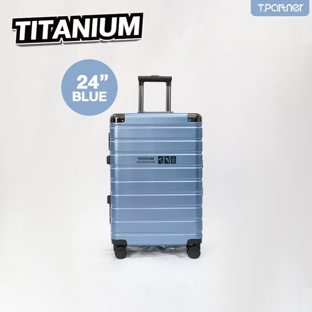 กระเป๋าเดินทาง Titanium Series ขนาด 24 นิ้ว สีฟ้า ดีไซน์ทันสมัย