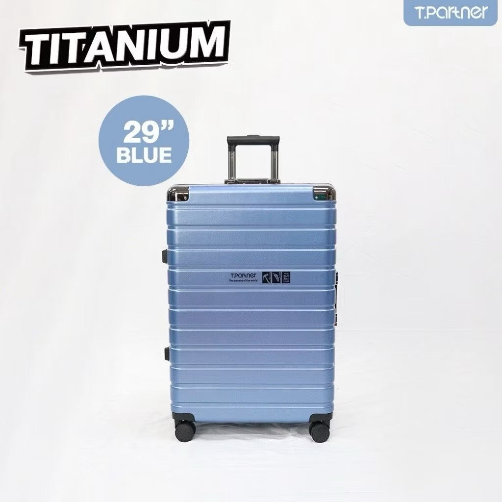 กระเป๋าเดินทาง Titanium Series ขนาด 29 นิ้ว สีฟ้า ดีไซน์สวยงาม