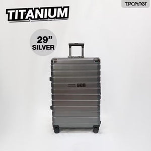 กระเป๋าเดินทาง Titanium Series ขนาด 29 นิ้ว สีเงิน ดีไซน์หรูหรา